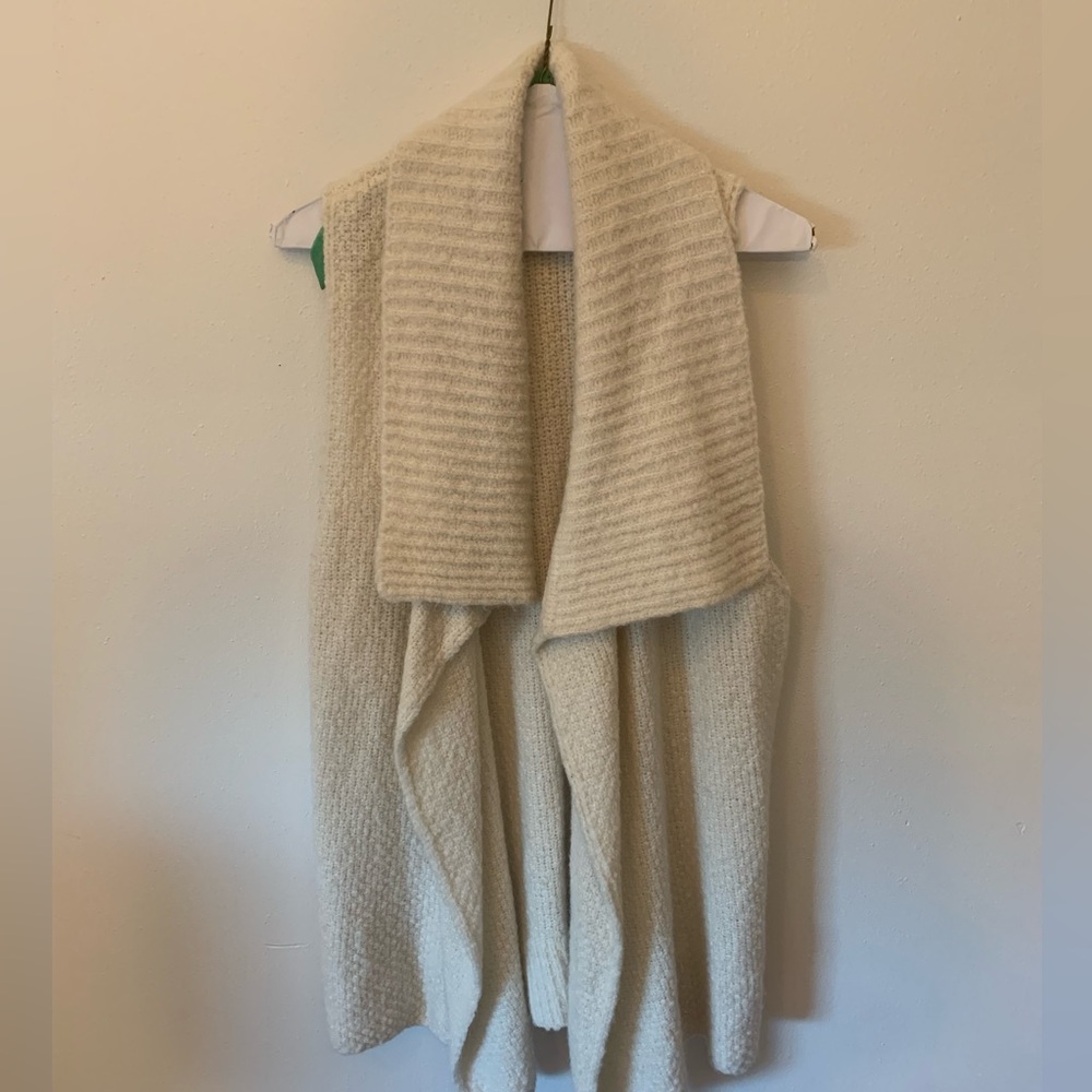Loft wool sweater vest size S